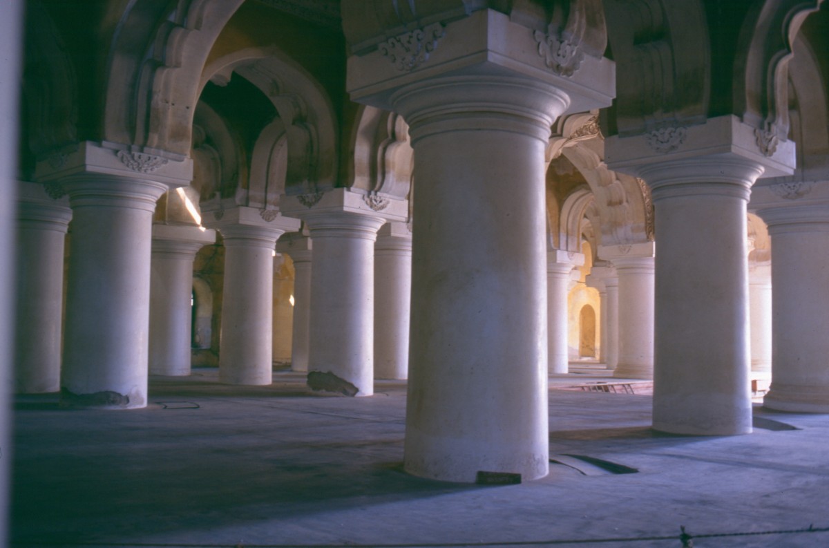 047_tirumalai_nayaka_palace.jpg