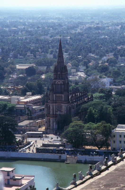 145_downtown_mit_kirche.jpg