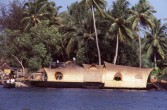 234_aufgemotztes_hausboot.jpg