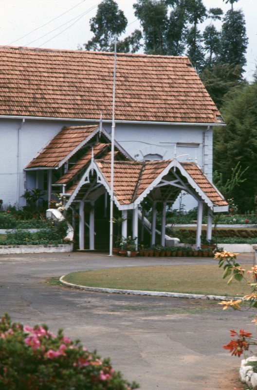 321_hotel_in_ooty.jpg