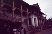 487_ein_grosses_haus.jpg