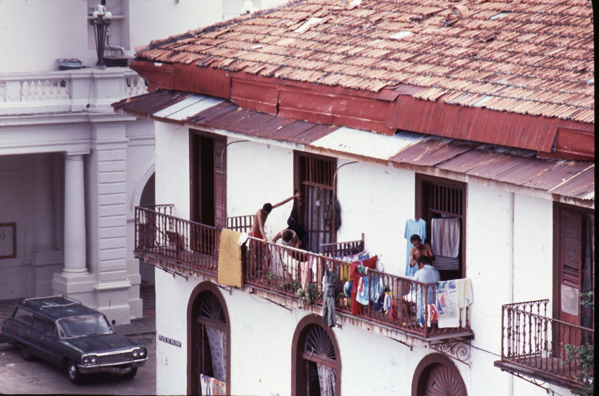 007_fremder_balkon.jpg