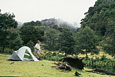 053_zelten_auf_der_bergwies.jpg