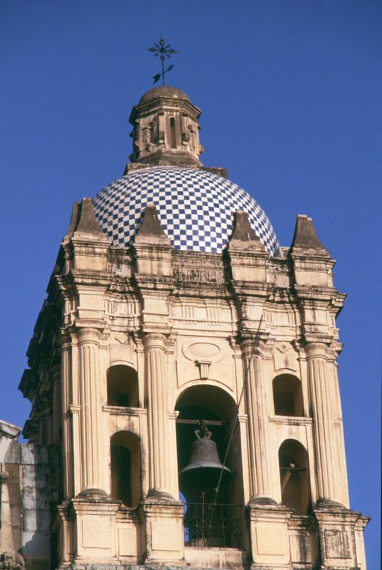 169_kuppel_a_la_gaudi.jpg