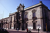 156_universitaetsgebaeude.jpg