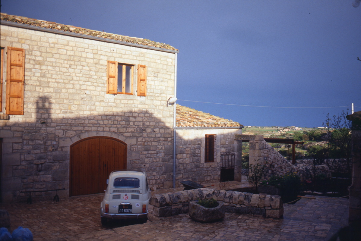 099_casa_am_morgen.jpg