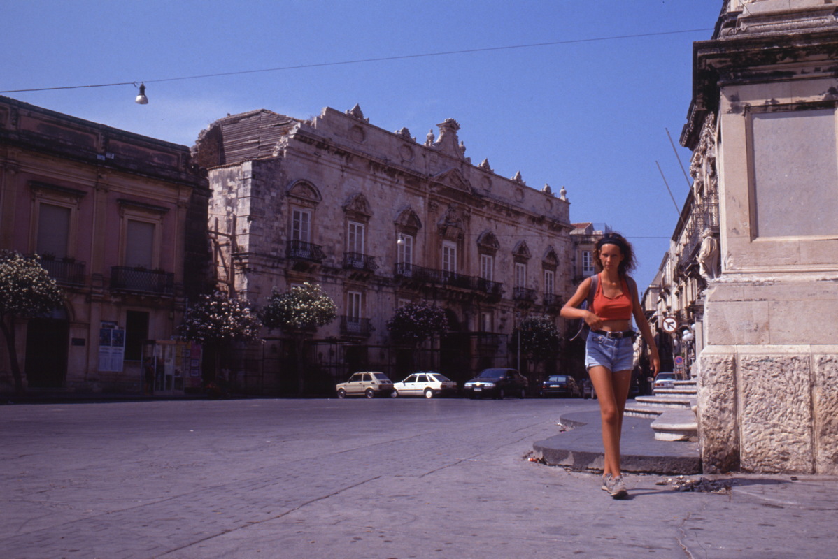 044_heike_auf_der_piazza.jpg