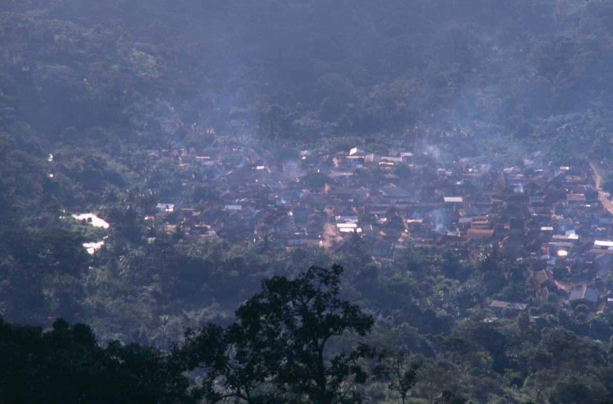 027_dorf_im_tal.jpg