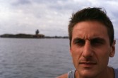 015_yannick_guckt_skeptisch.jpg