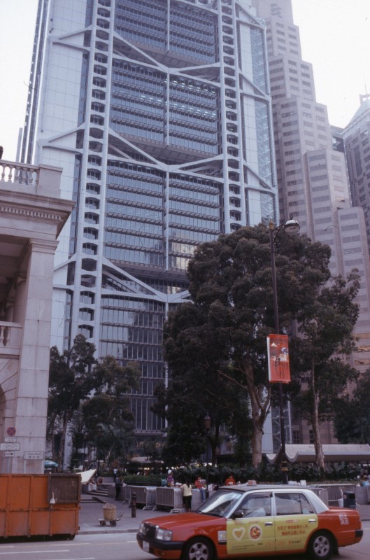 258_foster_gebaeudeiii.jpg