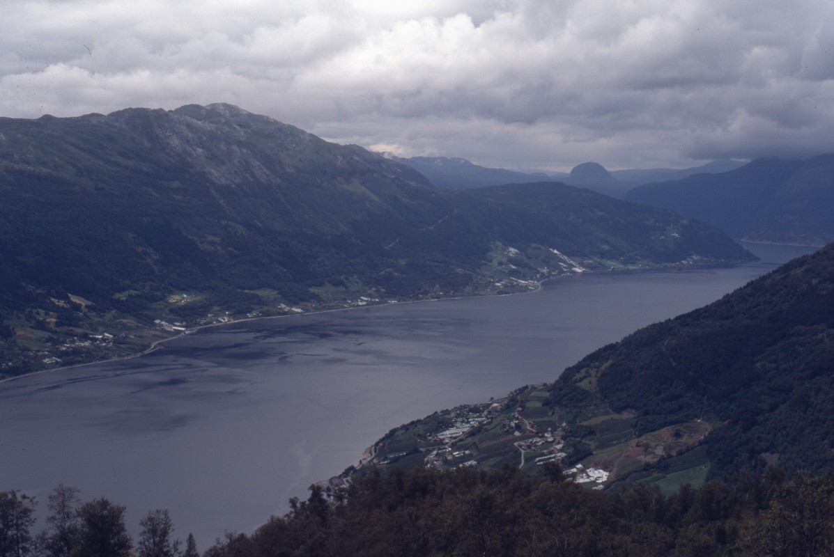 030_blick_auf_den_soerfjord.jpg