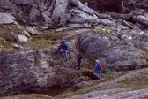 063_zwischen_den_felsen.jpg