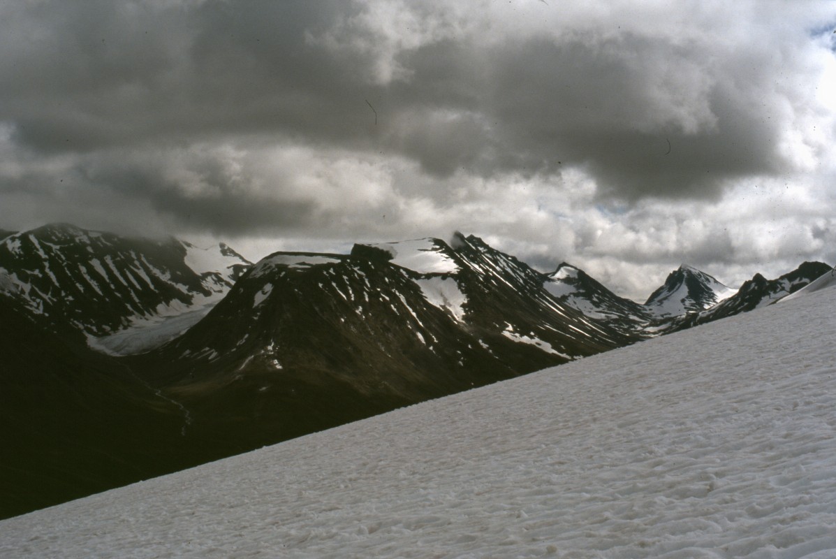 082_wolken_und_berge.jpg
