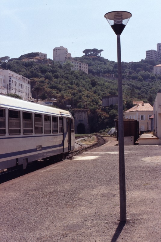 002_bahnhof_von_bastia.jpg