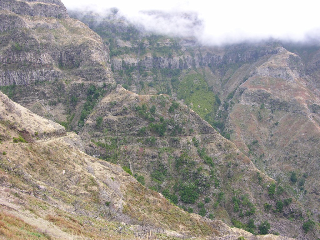 032_levada_bica_da_cana.jpg