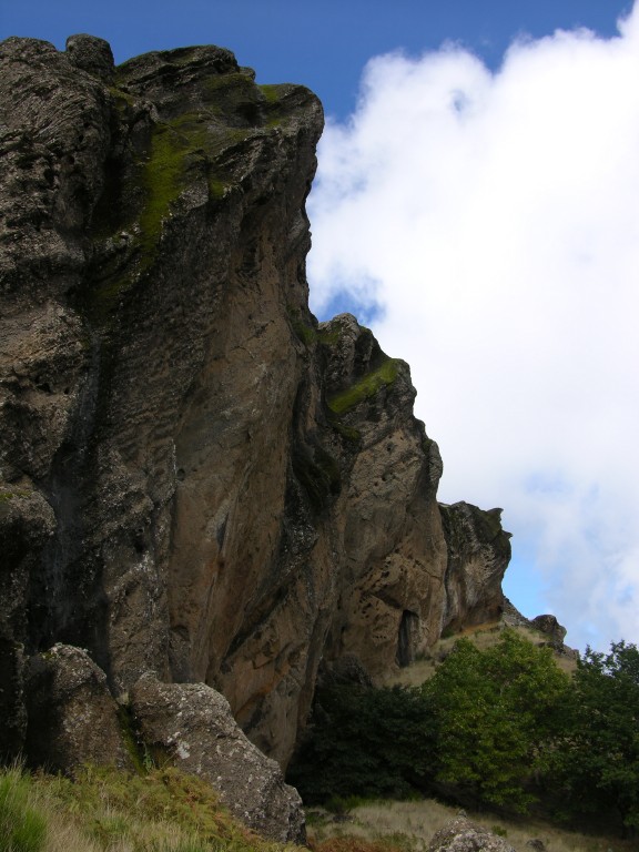 071_felswand_unterhalb_gipfel.jpg