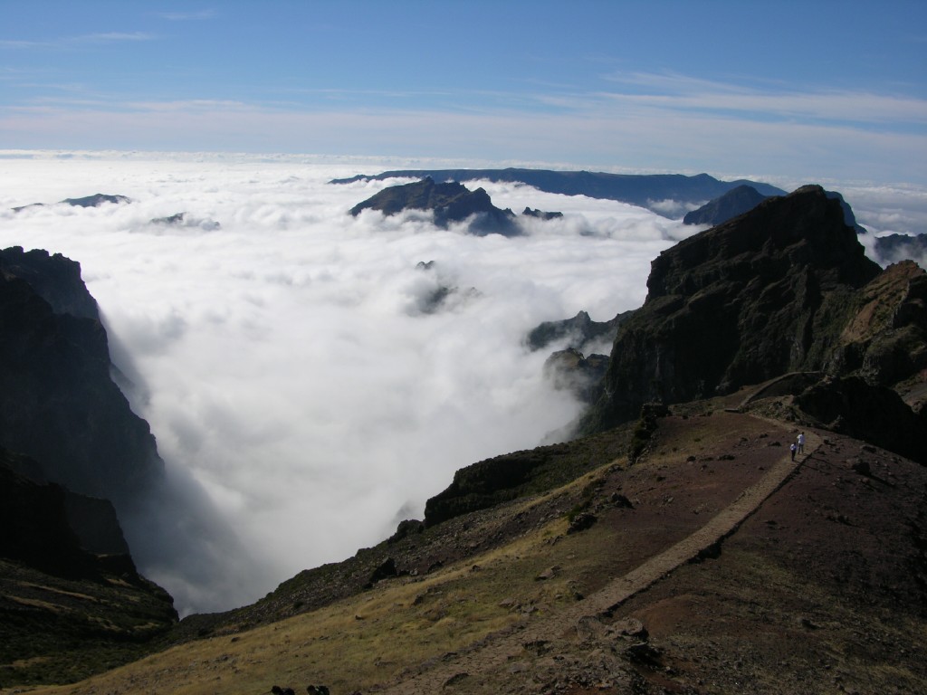 193_pico_grande_vom_pico_areeiro.jpg