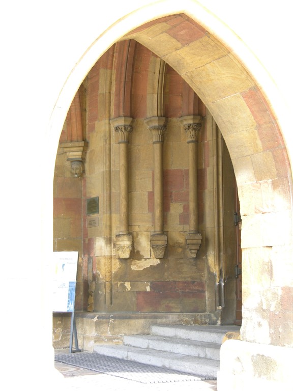 009_eingangstor.jpg