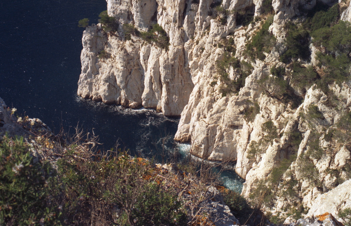 030_felsen_im_meer.jpg