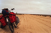 264_das_bike_im_sand.jpg