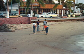 296_am_strand_von_la_paz.jpg