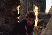 006-in_den_ruinen.jpg