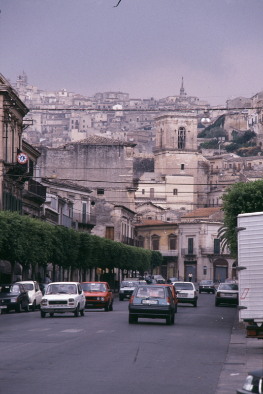 071_downtown_modica.jpg