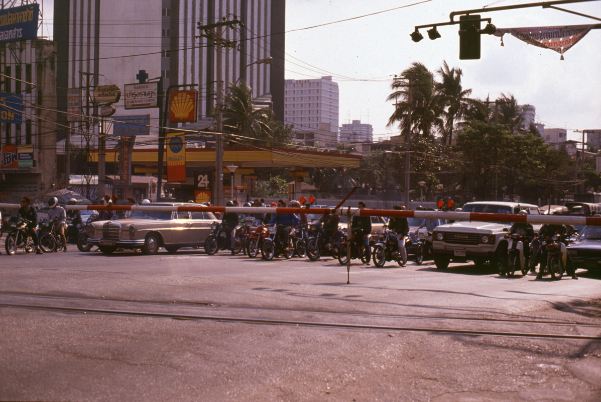 008_kreuzung_in_bangkok.jpg