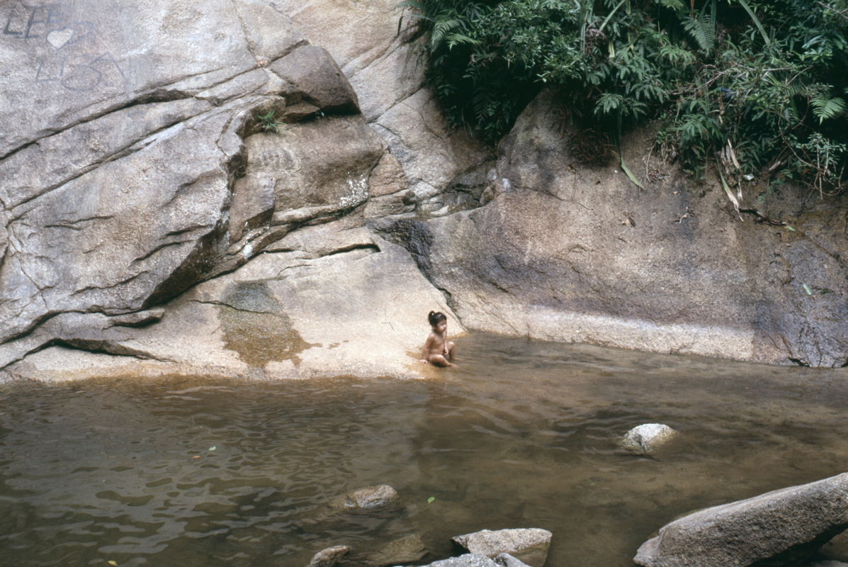041_baby_am_wasser.jpg