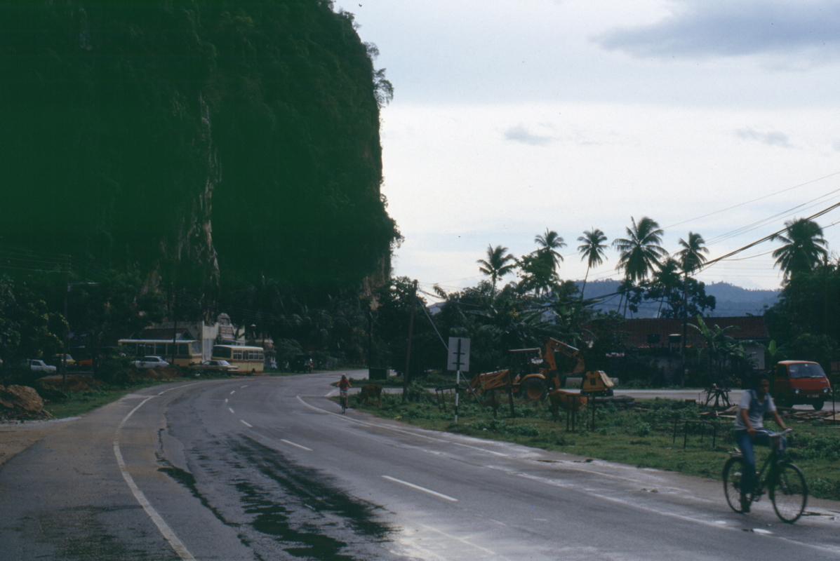 094_wieder_an_der_strasse.jpg